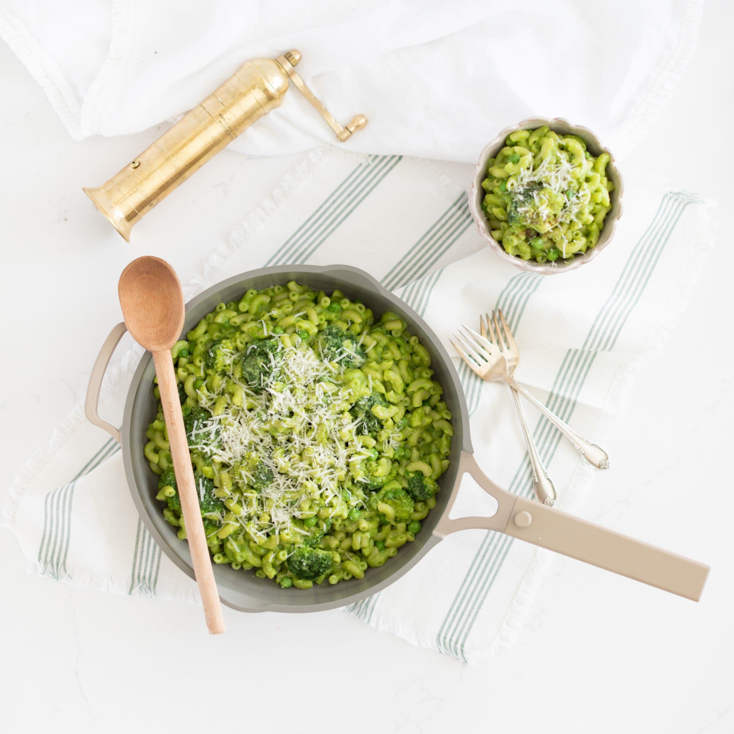 Cheesy Mac & Greens banner image